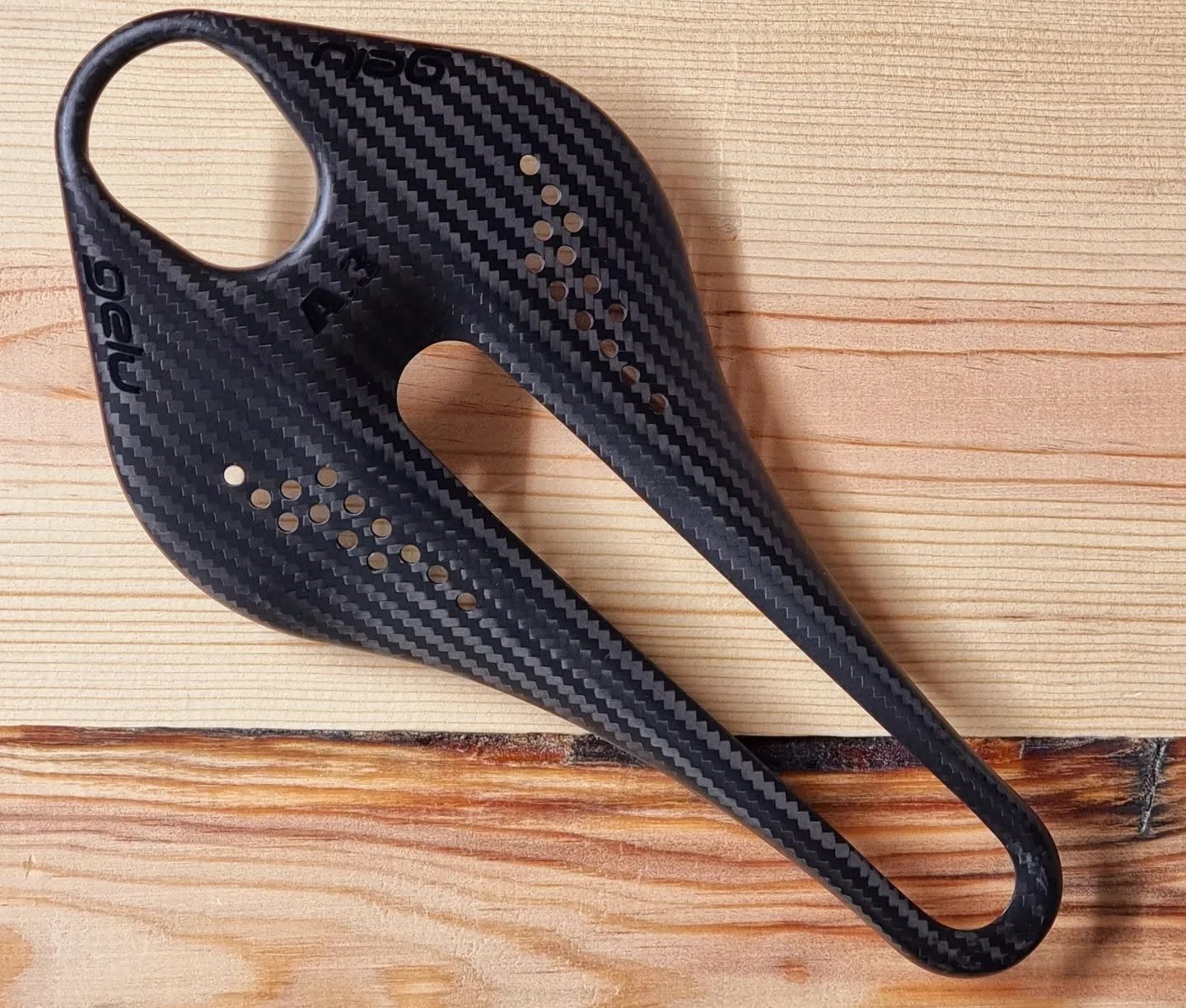 Gelu - A-Series Carbon Saddles