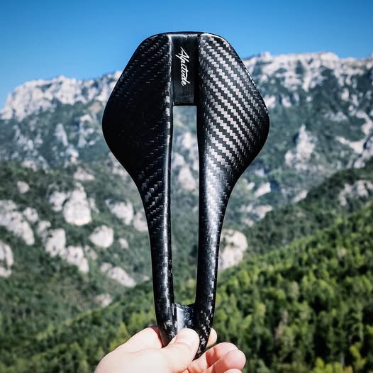 Alpitude - Navene Full Carbon MTB & Gravel Saddle