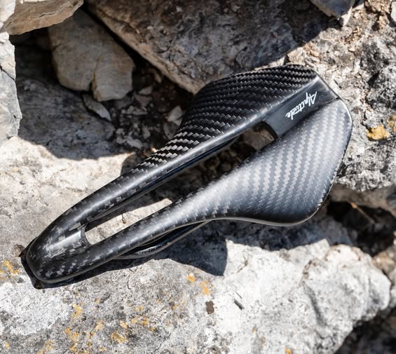 Alpitude - Navene Full Carbon MTB & Gravel Saddle